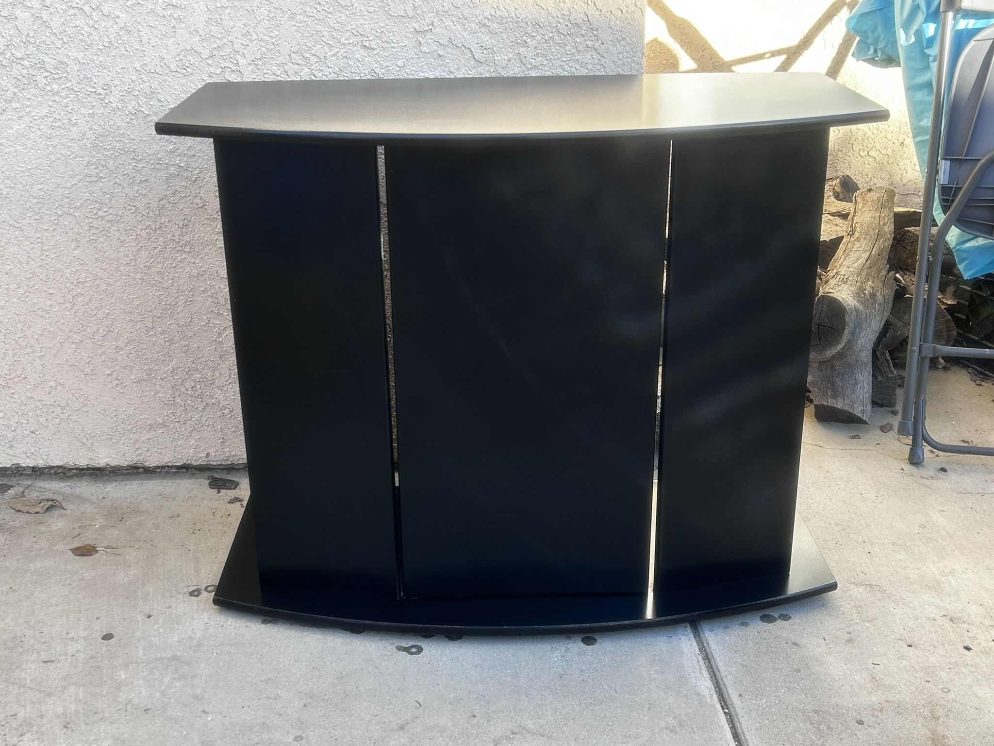FISH TANK STAND