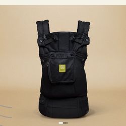Never Opened Líllé Baby Complete Airflow Carrier
