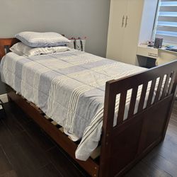 TWIN TRUNDLE DOUBLE BED 