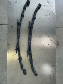 Tacoma leaf springs