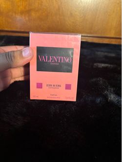 Valentino Donna Born in Roma