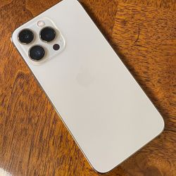 iPhone 13 Pro Max 128GB - Unlocked (Silver)