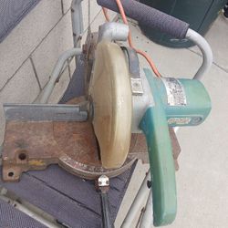 Makita 10"  Miter Saw 