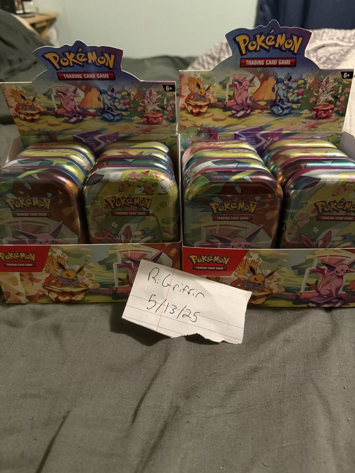 Prismatic Evolution, Mini Tins x 16
