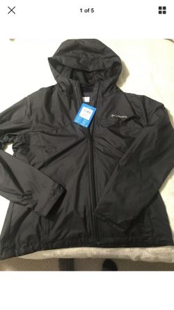 Woman s Columbia jacket windbreaker Zuma Stack II SZ L. New for Sale in Virginia Beach VA OfferUp