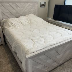 Queen Bedroom Set