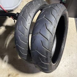 Harley Davidson Dunlop Front And Tear Tires Off Of 2024 Road Glide. Lots Of Tread 