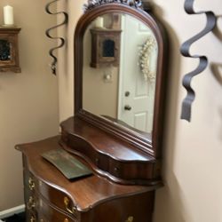 Dresser And Mirror With Drawers