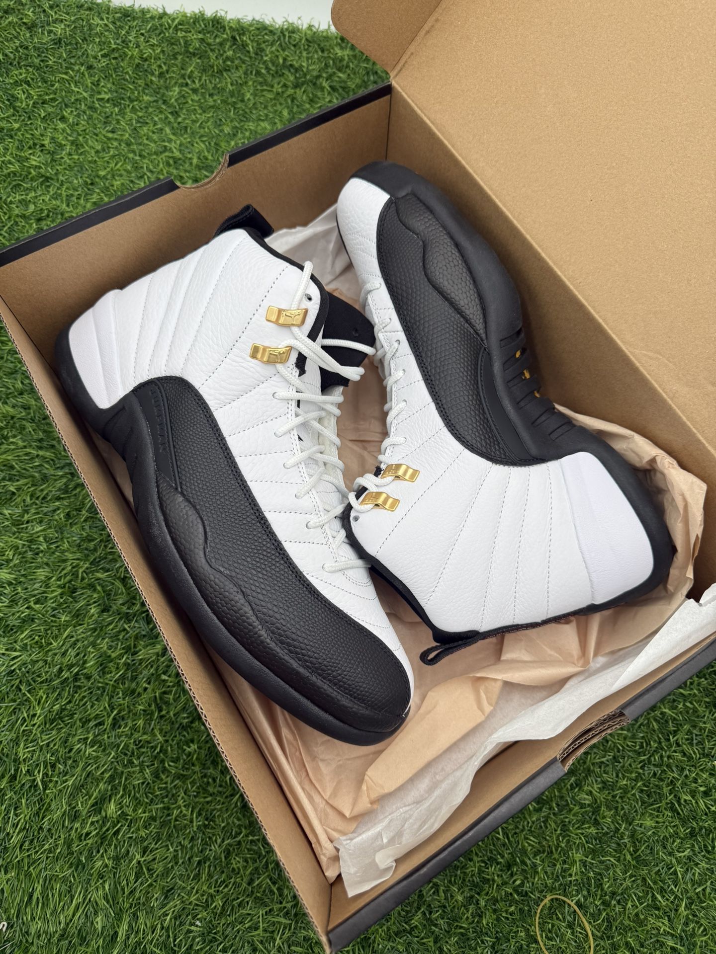 New Jordan 12 “Taxi” Size 11