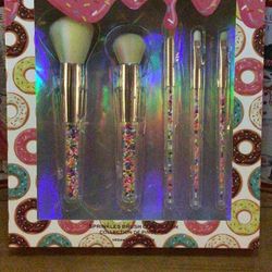 Revolution Makeup Brush Set