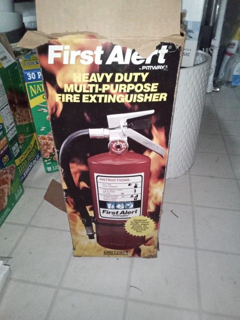 First Alert Heavy Duty Multi Purpose Fire Extinguisher