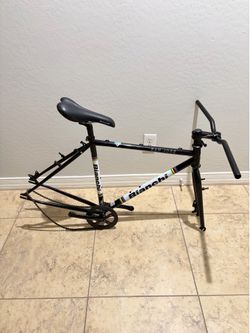 Bianchi San Jose frame with handlebars and sprocket