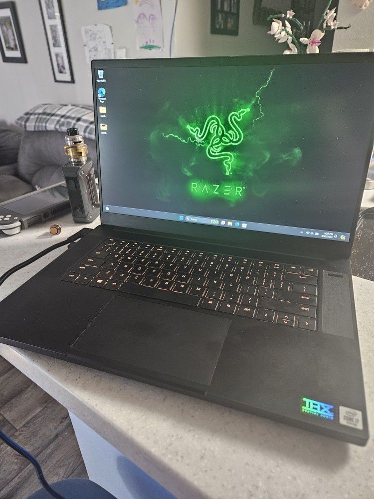 Razer Blade 15 Gaming Laptop 2022