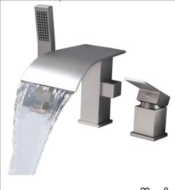 Roman tub waterfall faucet
