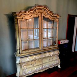 Drexel Vintage China Cabinet