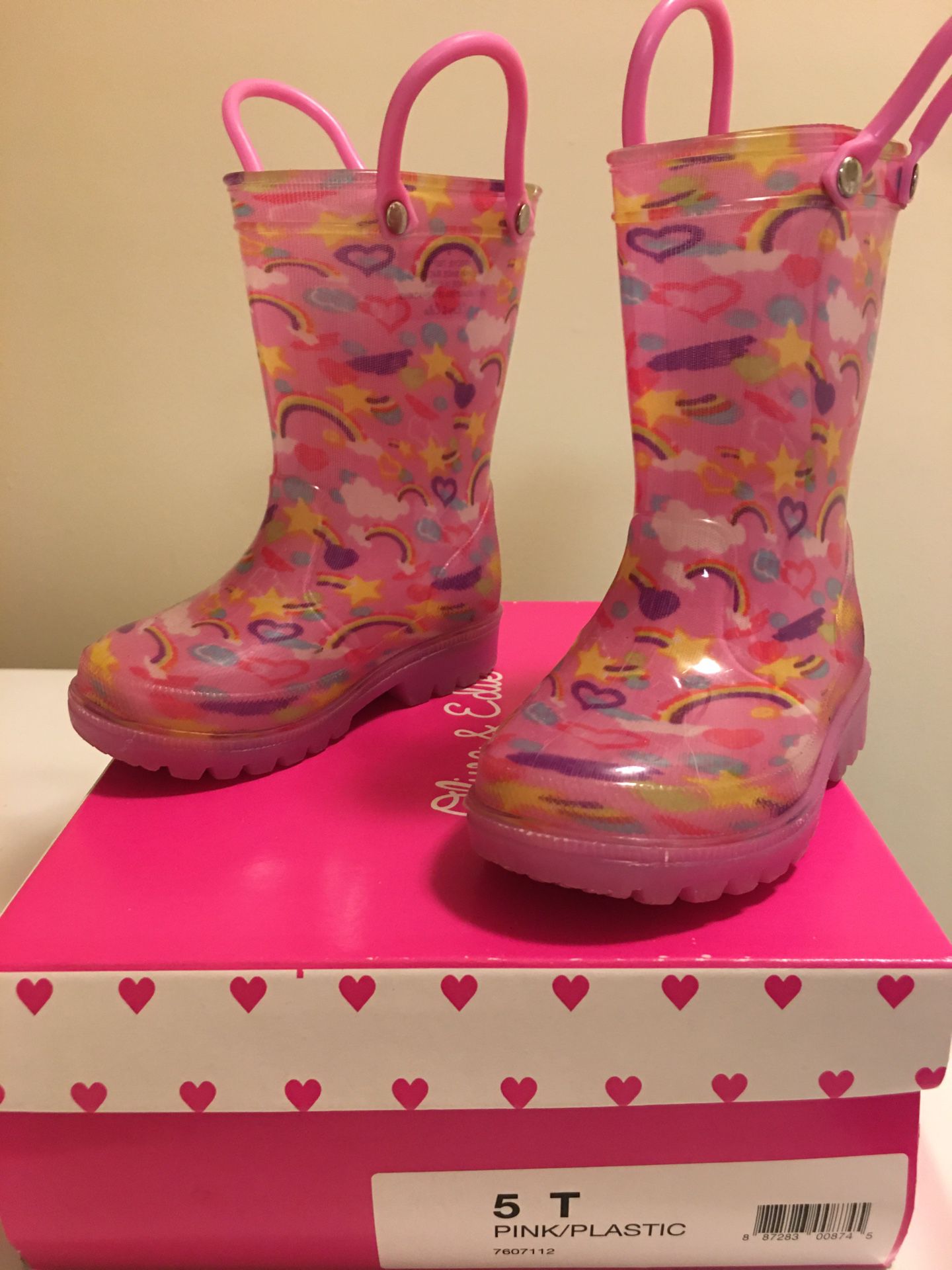 Rain boots for girls. Olive & Edie, size 5.
