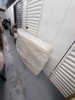 Twin mattress