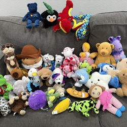 Lot of Plush/Stuffed Animals 