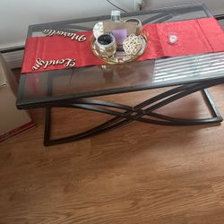 I’m Selling Tables 