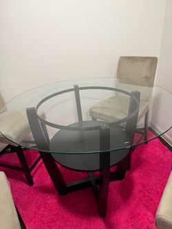 Dining Table Set (send offers)