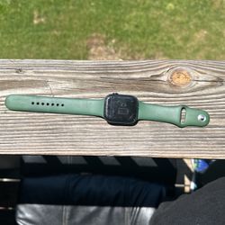 Apple Watch 7 Series + Charger