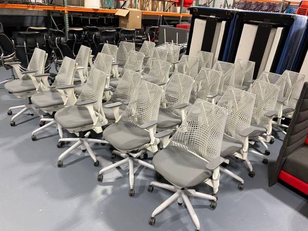 Herman Miller Sayl Ergonomic Office Task Chairs 3 LEFT