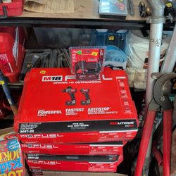 Milwaukee M18 Fuel 2 Tool Combo Kit (3 Battery)