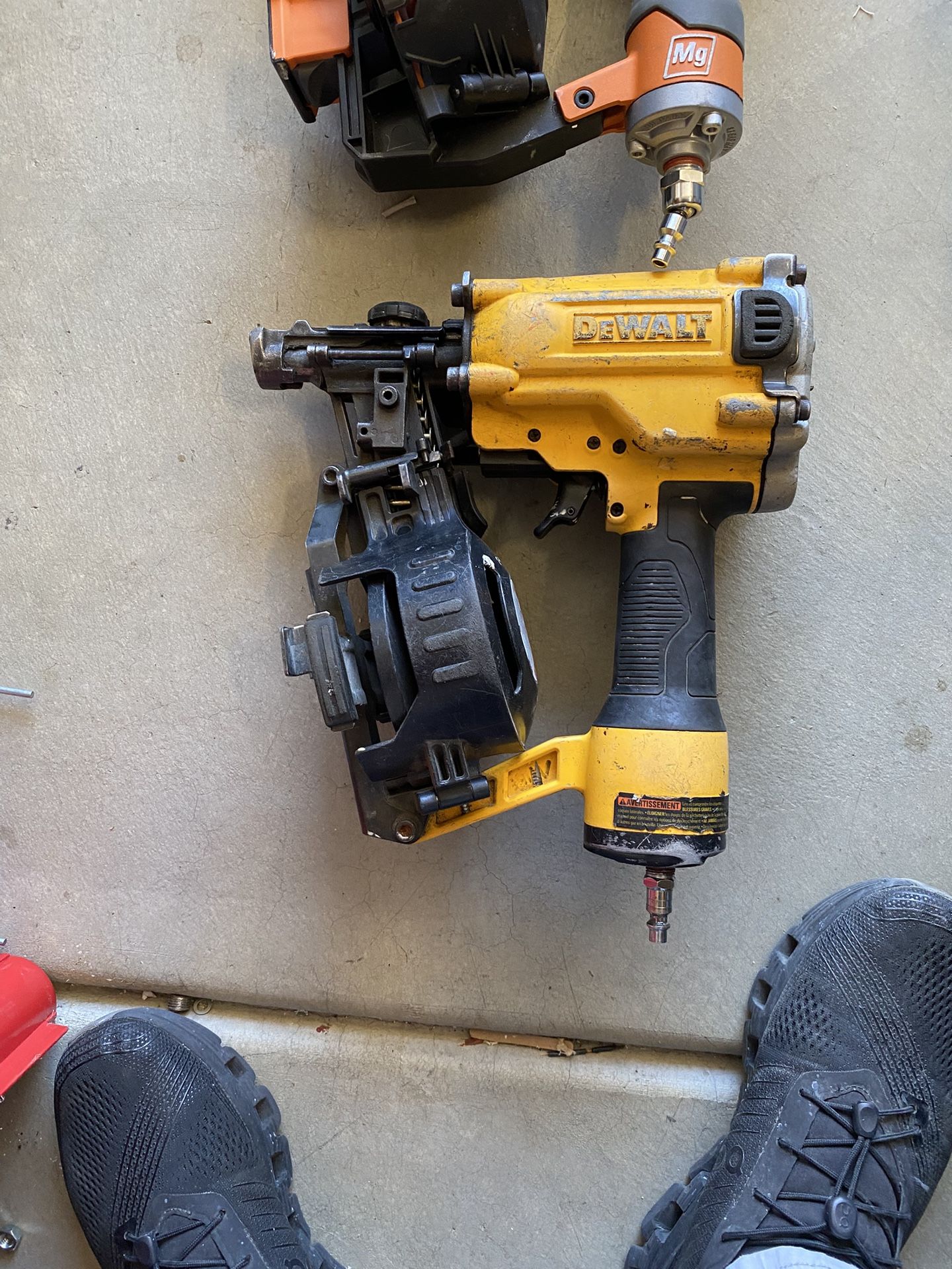 Dewalt 15 Degree Coil Nail Roofing Nailer Pistola De Aire