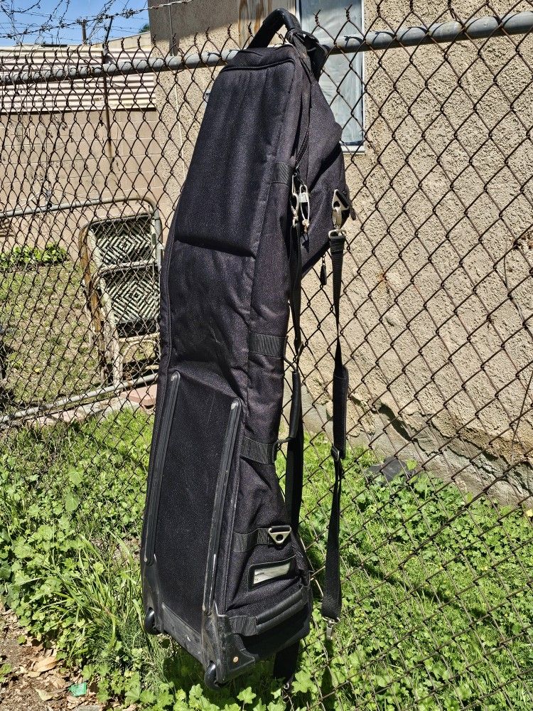 PGA TOUR MEMBER CLUB TRAVEL GOLF BAG