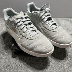 Puma Shoes Men’s 11.5 Light Grey 