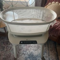 4moms Multifunctional Bassinet 