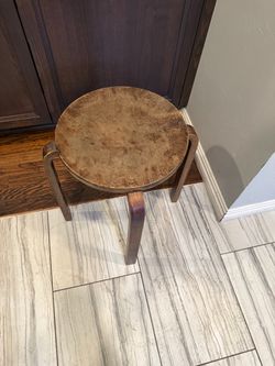 Wood stacking stool