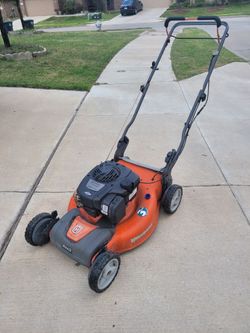Lawnmower Self Propelled good condition