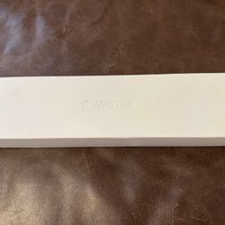 Apple Watch Series 8 (GPS + Cellular, 45mm) - Midnight Aluminum Case with M/L Midnight Sport Band