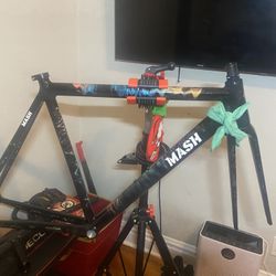 MASH Ac3 Scopes Frameset Fixie