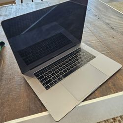 MacBook Pro 2018, 15 inch