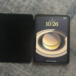 iPad 10th Gen 10.9 In 64gb w/ Apple Pencil & Foldable Case
