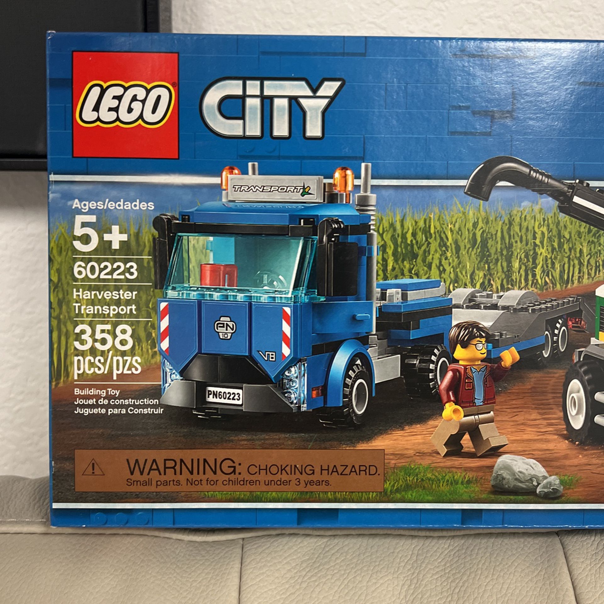 LEGO City Harvester Transport Set 60223 for Sale in AZ - OfferUp