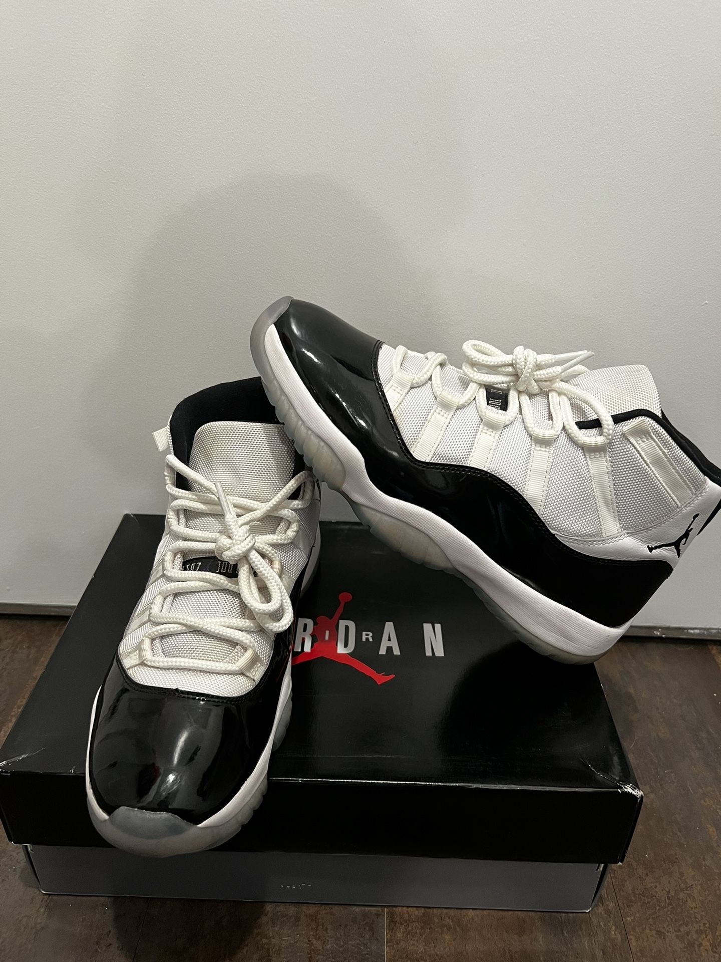 Jordan 11 Retro High Concord 2018 Size 11 used with box for Sale in Plainfield IL OfferUp