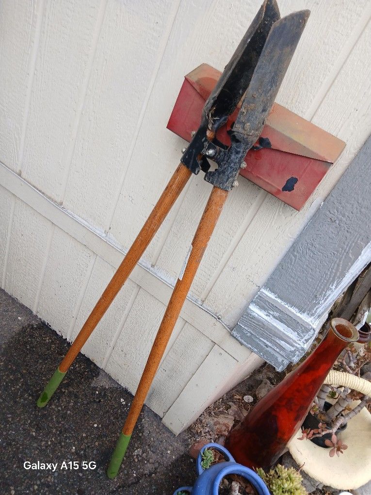 Heavy Duty Post Hole Diggers