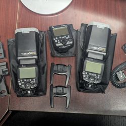 Yongnuo Speedlite YN600EX-RT II (2 pieces) and YN-E3-RT II Speedlite Transmitter with everything