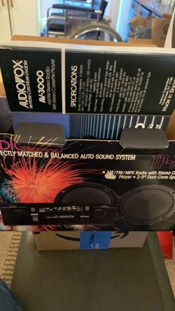 Vintage audiovox am/fm cassette car stereo