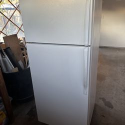 Whirlpool Refrigerator 