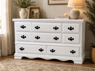 ✨ Refinished Solid Wood Dresser – Classic White ✨