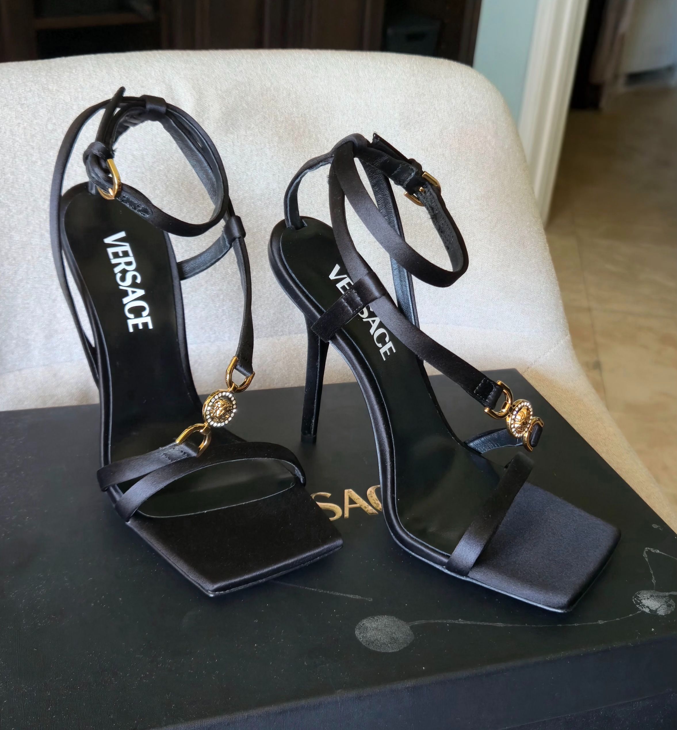 Authentic Versace Medusa Black Satin Strappy High Heels Size 36 New 