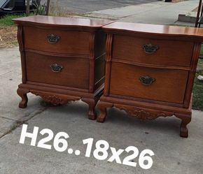 Vintage Lexington Furniture Victorian Sampler Collection Nightstands