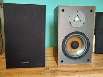 Infinity RS 10 Bookshelf