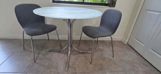 Dinning table