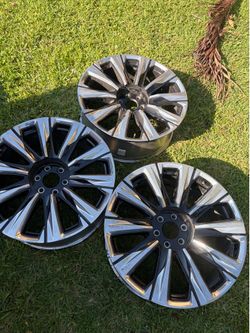 GMC Chevy Cadillac Lug 24”rims