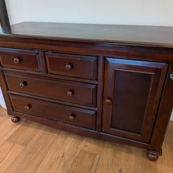 Changing table dresser